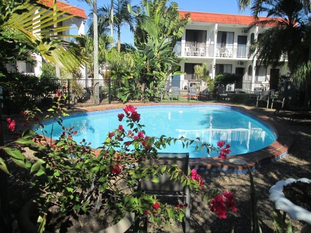 Tower Court - Adults Only Haven 3*