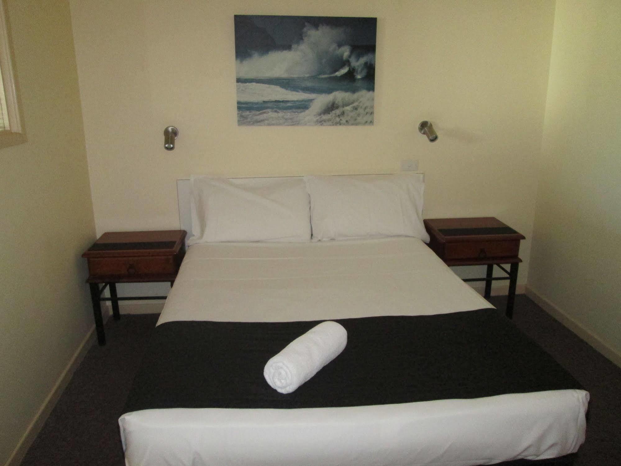 Tower Court - Adults Only Haven Motel 3*