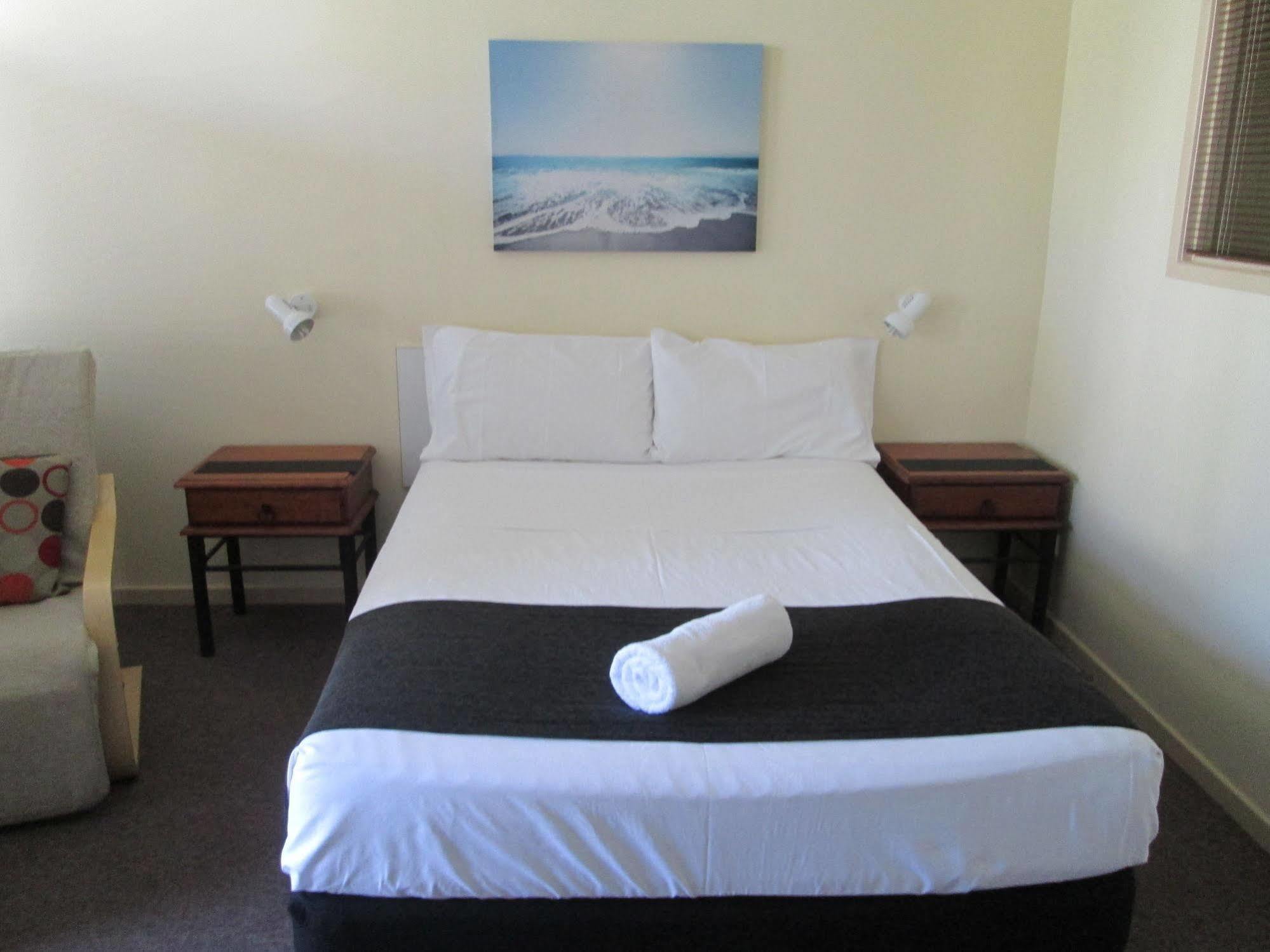 Tower Court - Adults Only Haven Motel